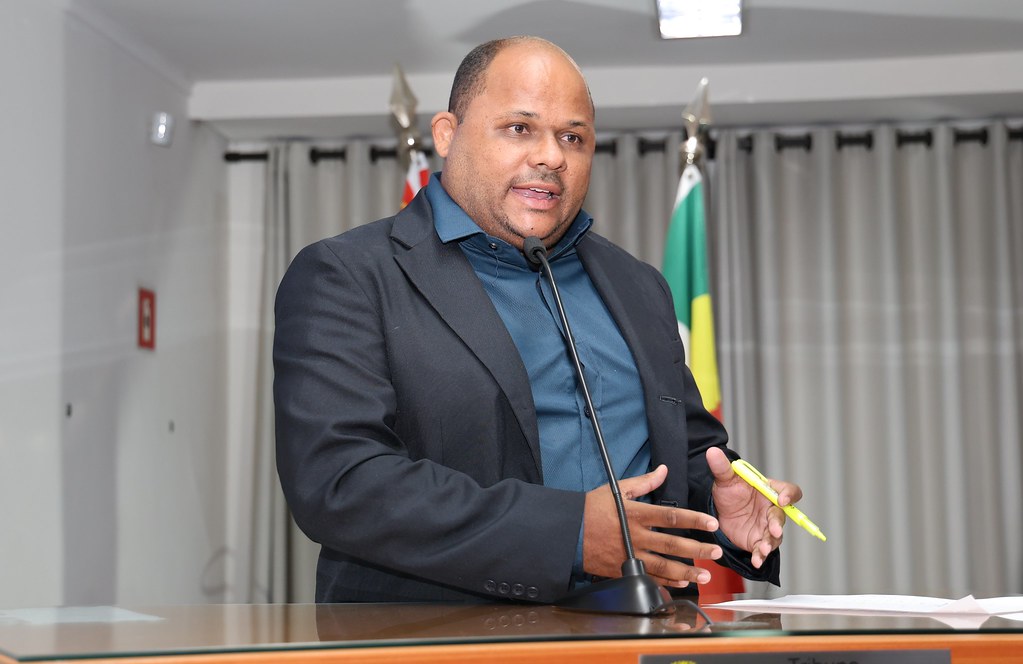 Raphael Silvério no exercício do mandato